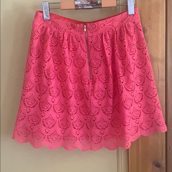 Pink lace mini skirt - size 7 - fits like a small - Picture 2 of 3